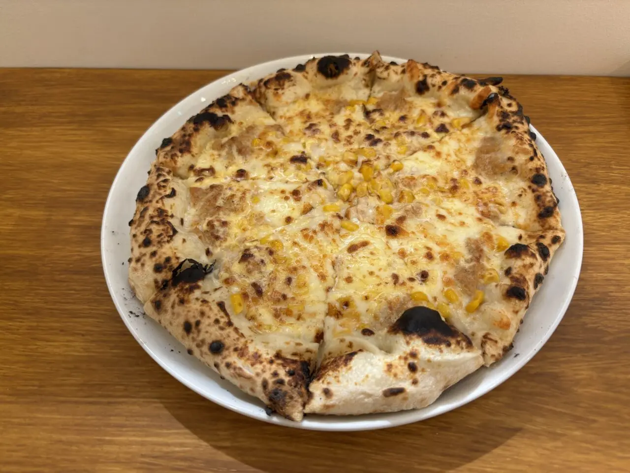 ワナビー ピザ実食